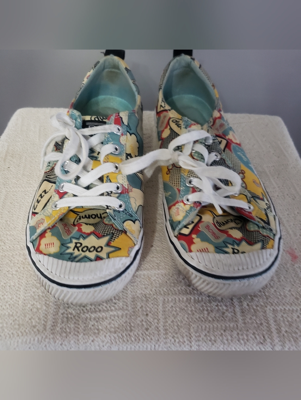 PRELOVED SKECHERS BOBS B WILD VINTAGE MUTT SNEAKERS. SZ 8